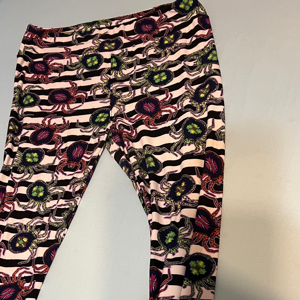 5 items for $20/ LulaRoe women’s leggings spider print. Perfect for Halloween.